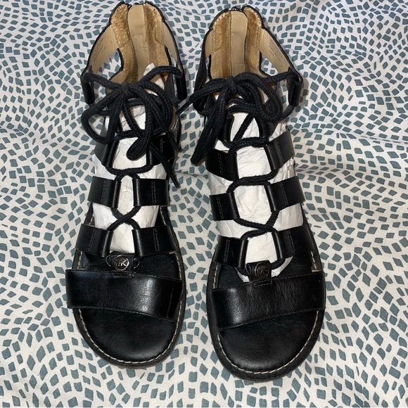 Michael Kors gladiator sandal - excellent condition - Picture 2 of 7